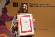 Fernanda Trías gana el Premio Sor Juana Inés de la Cruz