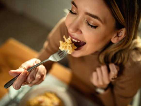 Solo los amantes de la comida colombiana saben: este plato lleva 10 acompañamientos”