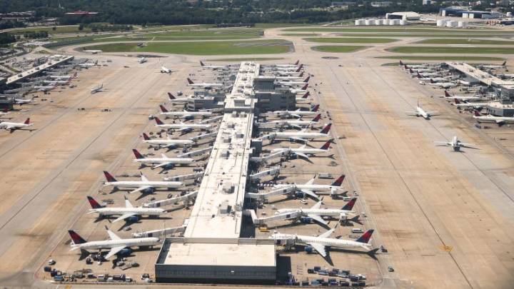 Man arrested inside Atlanta airport after making threats