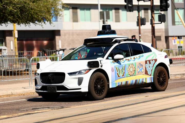 Column: Look out, Uber. The future looks a lot more like Waymo