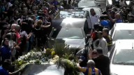 Miguel Angel Russo fue despedido con honores por miles de personas
