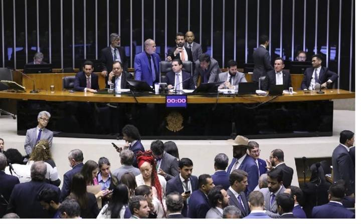 Brasil: aprueban normas para proteger a niños del trabajo en Internet