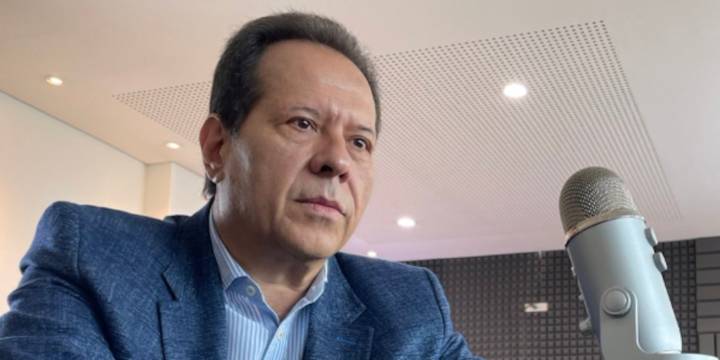 Javier Fernández, ‘El cantante del gol’, se destapó tras su polémica salida de RCN: “No tengo reemplazo”