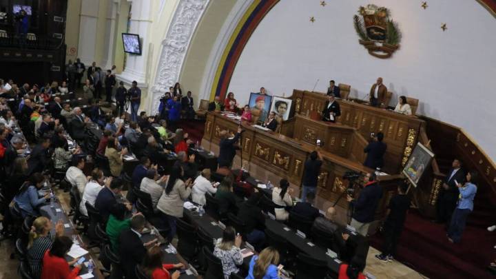 AN aprobó Ley de los comandos para la defensa integral de Venezuela