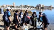 Jornada de Voluntariado Ambiental en La Manga del Mar Menor, un Compromiso por la Sostenibilidad