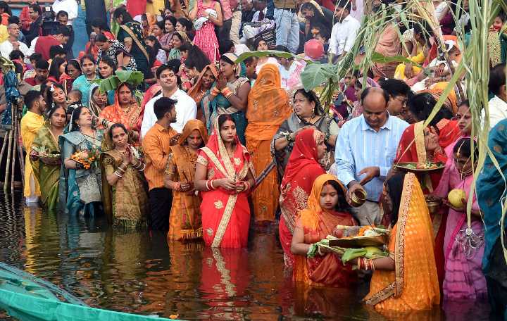 Chhath Puja 2025 Sunrise Timing: Usha Arghya And Parana Shubh Muhurat, Correct Time To Break 36