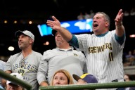 Yamamoto throws 3-hitter as Dodgers beat Brewers 5