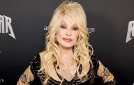 ¡Dolly Parton se ausenta del escenario de los Óscar honoríficos por cuestiones de salud!