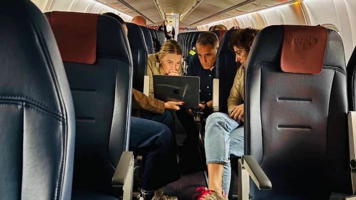 La DANA Alice atrapa a la presidenta del Govern de Baleares en un avión en el aeropuerto de Ibiza
