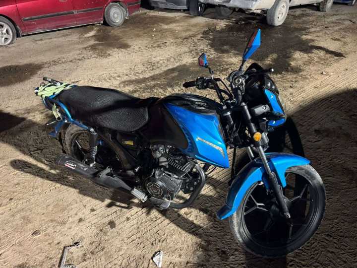 Conducía una motocicleta robada