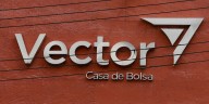 Vector Casa de Bolsa decide transferir sus activos a Finamex para proteger a inversionistas
