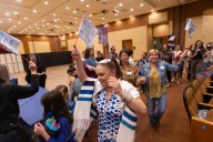 Southern Nevada congregation celebrates release of Israeli hostages