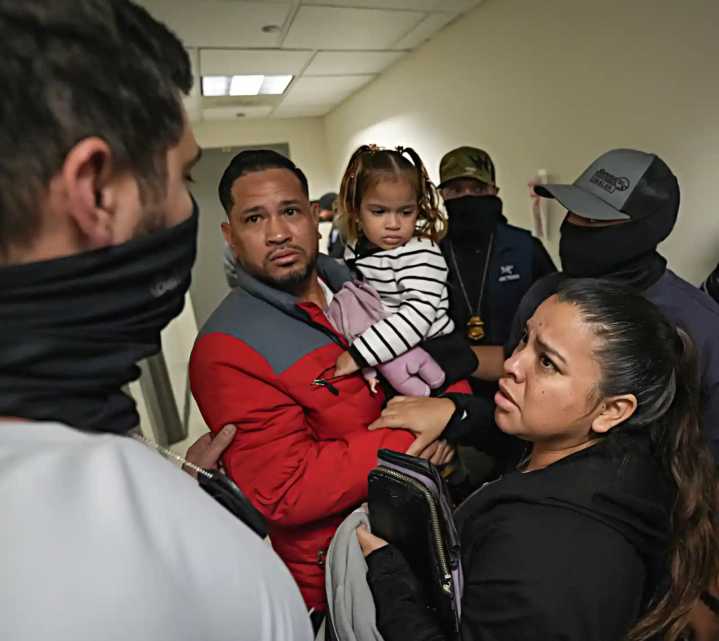 Ahora ICE detiene familias completas en las cortes de inmigración