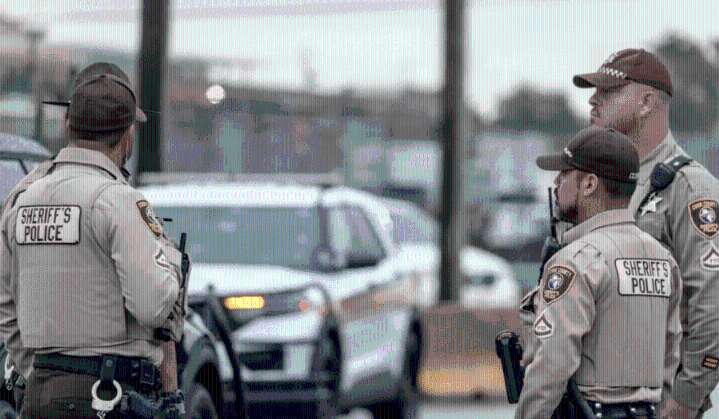 Agentes de ICE en Chicago deben portar cámaras corporales