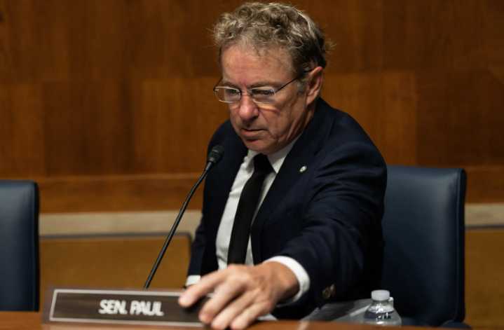 Senadores del Congreso de Estados Unidos buscan forzar votación para prohibir ataques terrestres en Venezuela