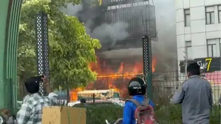 Massive Fire Destroys Four-Storey Chemical Factory In Indore; No Casualties Reported
