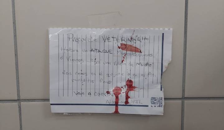 UNAM bajo amenaza (nuevamente); dejan advertencia en baños de la facultad de veterinaria