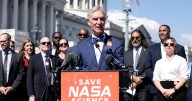 Bill Nye asks Congress to push back against 'extinction