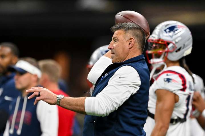 Patriots coach: NFL officiating 'becomes comical at a point'