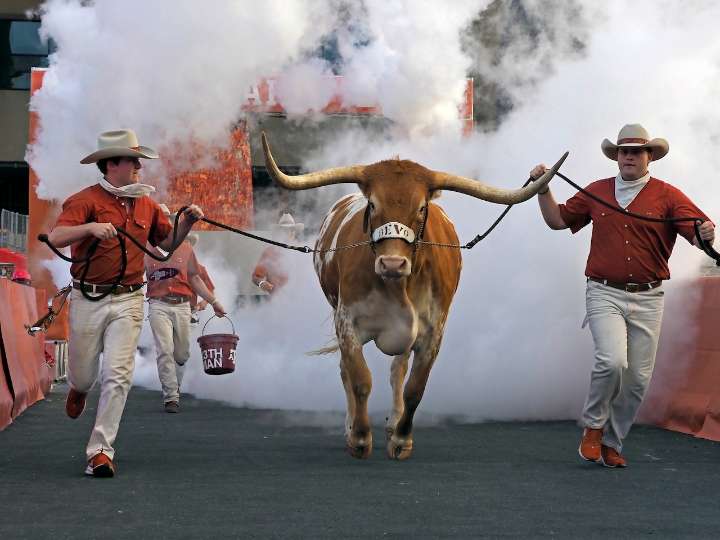 What TV channel is Texas vs. Florida on today? College football free streaming options, spread