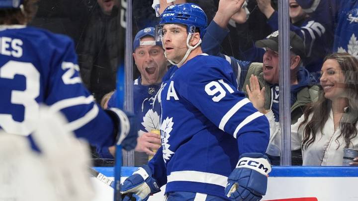 Maple Leafs’ John Tavares scores career goal No. 500