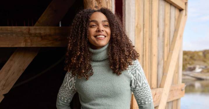 'Very flattering' knitted midi dress is a 'winter staple' and less than £44