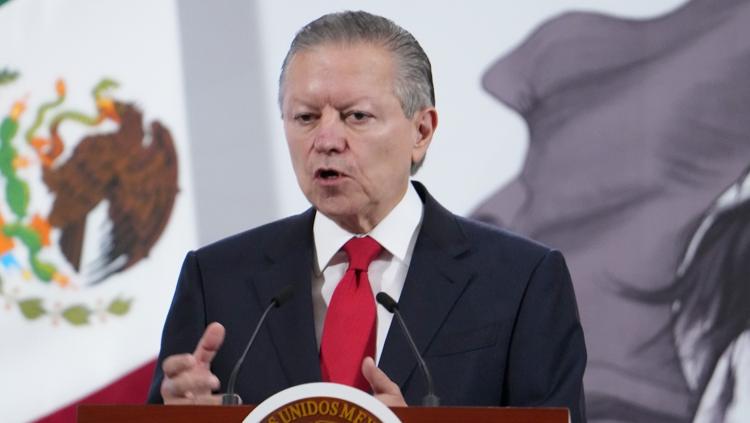 Pide Zaldívar a Diputados clarificar retroactividad en Ley de Amparo