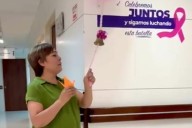 Claudia vence al cáncer y se despide agradecida del Centro Estatal de Cancerología