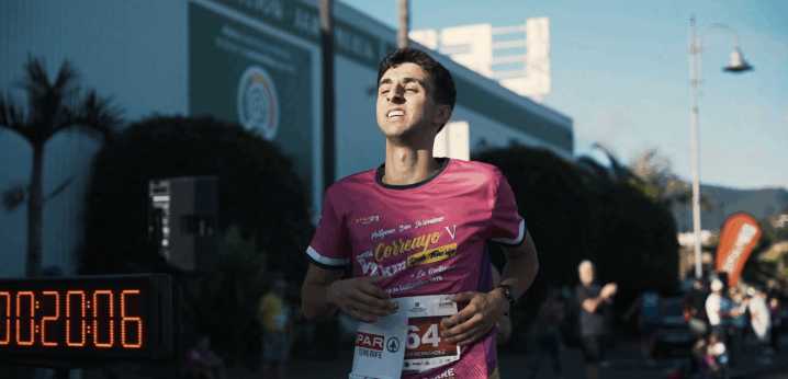Fran Cabrera y Laura Etayo imponen su ley en la 5K de la Carrera Solidaria Correayo Spar Tenerife