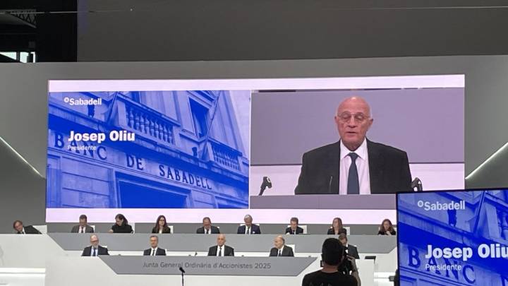 El escenario tras la OPA: el Banco Sabadell afronta el reto de crecer para blindar su independencia