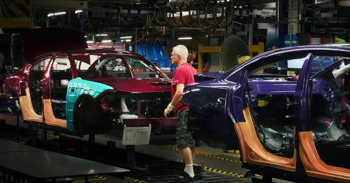 Trade war: U.S. automakers respond to tariffs against some imports