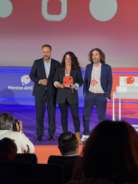 La agencia de noticias del colegio Príncipe Felipe de Jumilla gana el primer premio 'Mentes AMI' de la Fundación Atresmedia