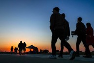 La creación de empleos en sectores con alta presencia latina cae un 35 % en EE.UU.