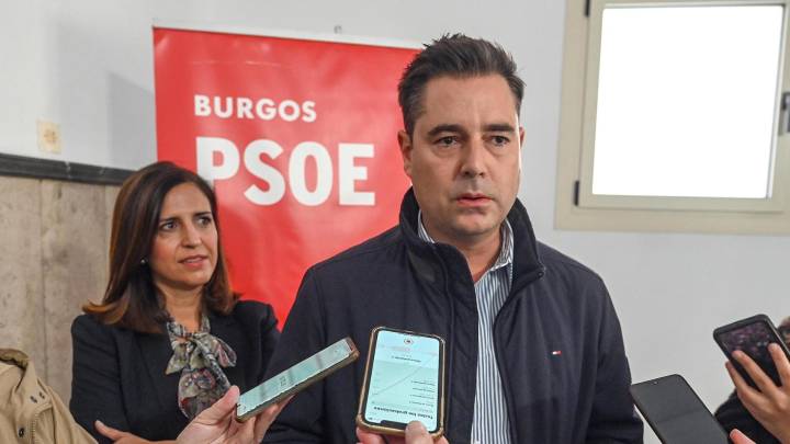 El PSOE acusa a la Junta de impedir el debate de los presupuestos en las Cortes al registrarlos "de forma irregular"