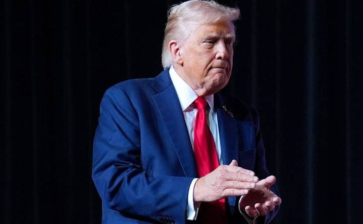 Trump dice que EU quiere "ayudar a China, no perjudicarla"
