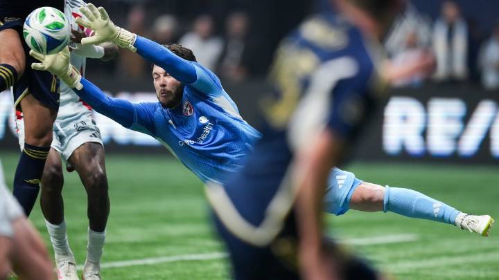 Dallas clinches 7th place in West, denies Whitecaps regular