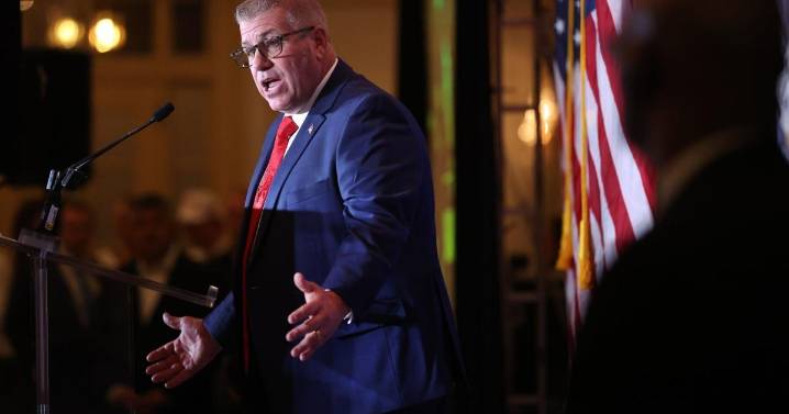 Southeast Montana helicopter crash kills Illinois politician's family, investigation underway