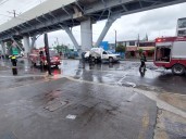 Pipa de Gas LP choca en avenida Tláhuac; conductor sufre crisis nerviosa