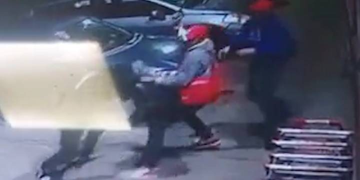 Lo balearon y mataron en la puerta de un supermercado de Escobar para robarle: dos detenidos