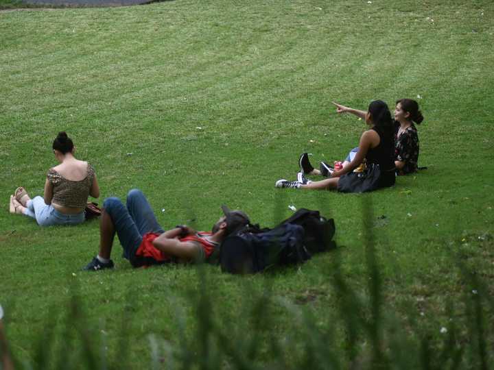 Sigue el "veranito" en el AMBA, pero hay alertas amarillas por tormentas y vientos en cinco provincias