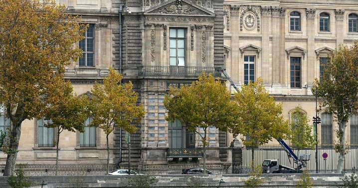 10 of the most hard nut heists in history - including Louvre grab and £4.8million loo