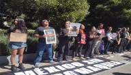 Activistas se manifiestan en contra de las corridas de toros en Edomex