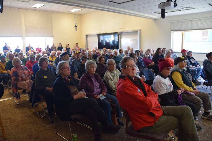 Town hall discussion centers on 1st Amendment rights