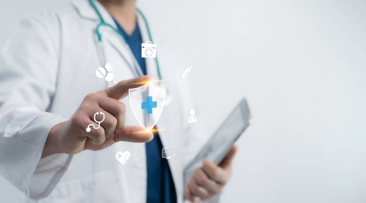 Seguros que los adultos mayores deben considerar antes del 7 de diciembre: una guía importante