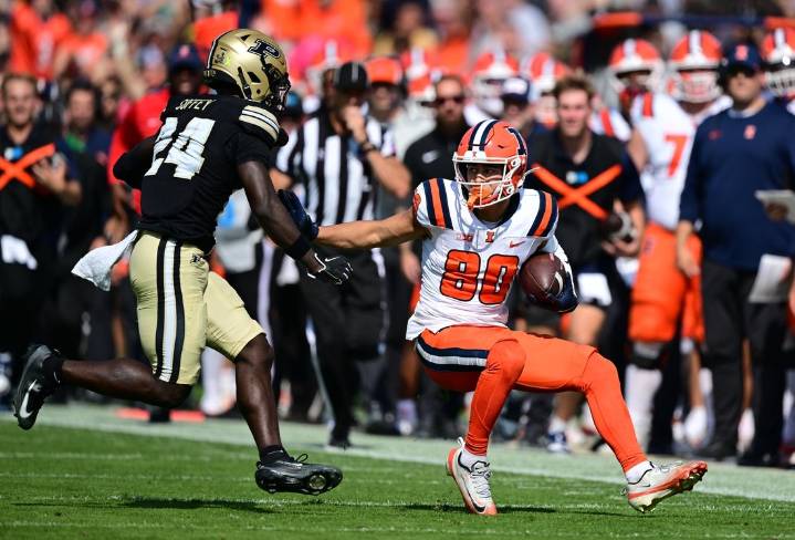 Deadspin | Luke Altmyer, No. 22 Illinois too strong for Purdue
