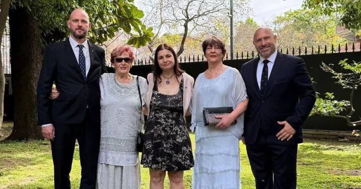 Violeta Alonso reivindica en Argentina el papel esencial de la emigración en la construcción de España