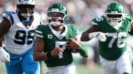 Jets bench QB Justin Fields, bring in Tyrod Taylor after halftime in Week 7