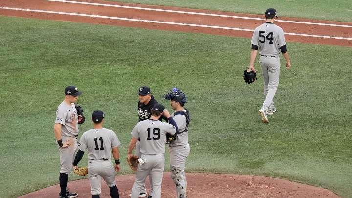 Yankees regresan a casa al borde de la eliminación tras dos derrotas consecutivas en Toronto