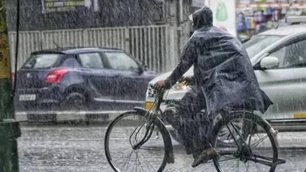 IMD predicts very heavy rain; various districts warned