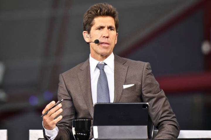 Why Did Bob Myers Leave ESPN? New 76ers Connection Revealed After Joining Harris Blitzer Sports & Entertainment Find out why former Warriors general manager Bob Myers decided to leave ESPN, as we take